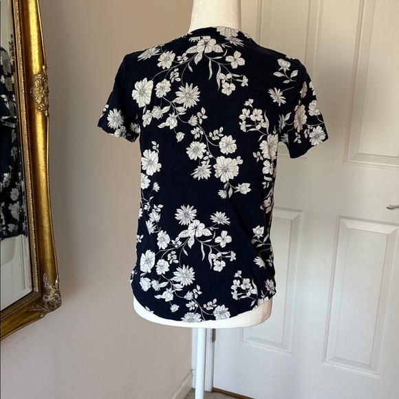 Loft V-Neck Tee - Picture 3 of 6